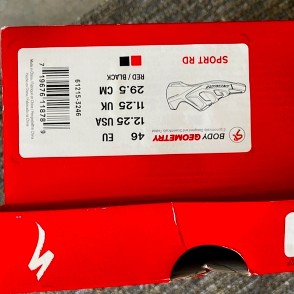 Men's Specialized cycling shoes. Bran New! Clips too - Picture 1 of 2